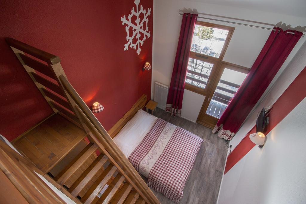 Foncine-le-Haut Hotel Le Grand Chalet الغرفة الصورة